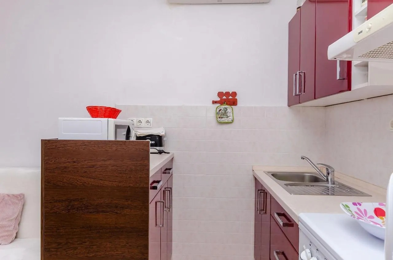 Apartments Stara Maslina Slatine Croazia