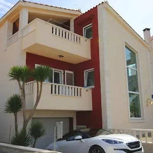Guliver Apartment