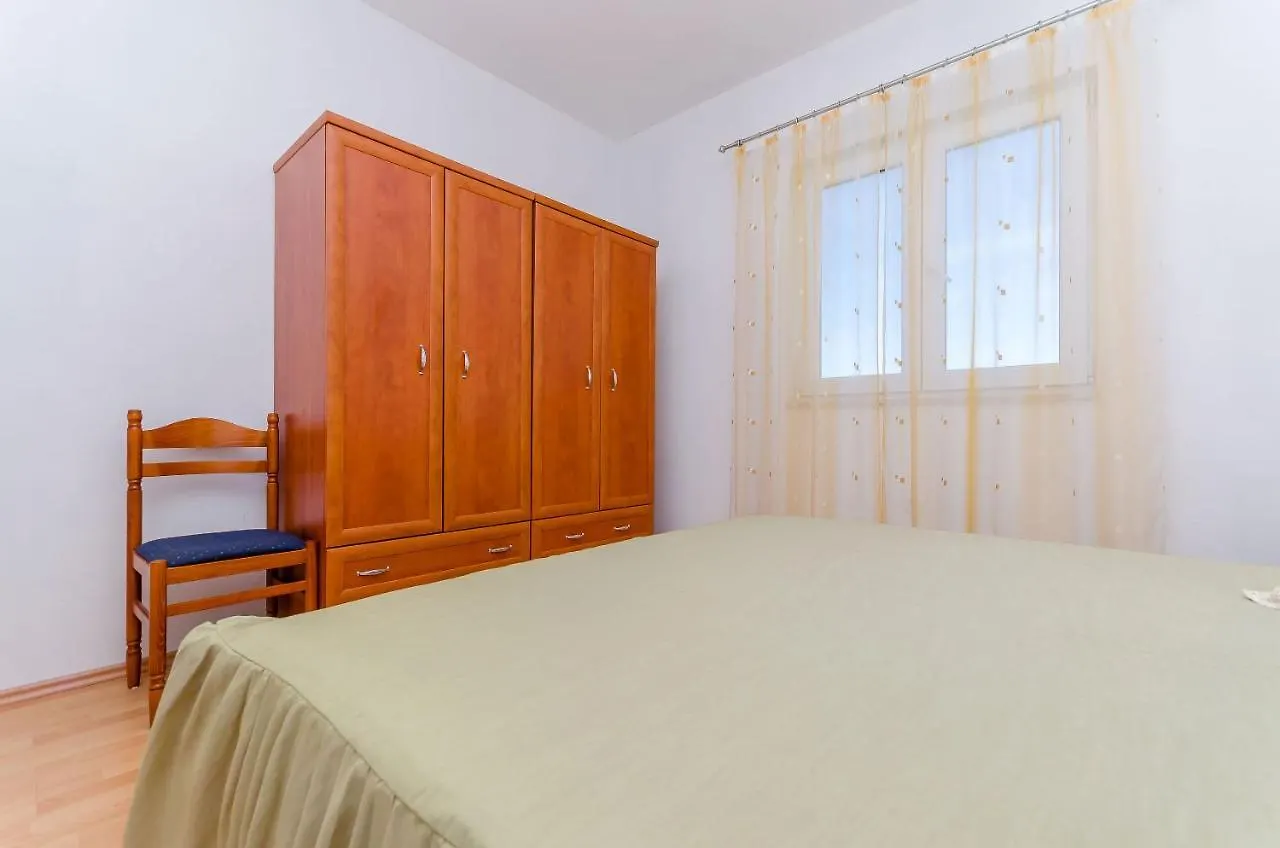 Apartments Stara Maslina Slatine 0*,  Croatia