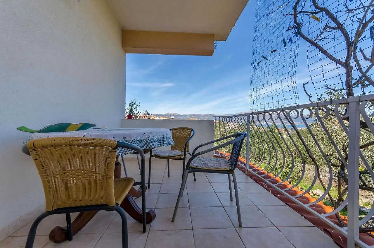 Apartments Stara Maslina Slatine 0*,  Croatia