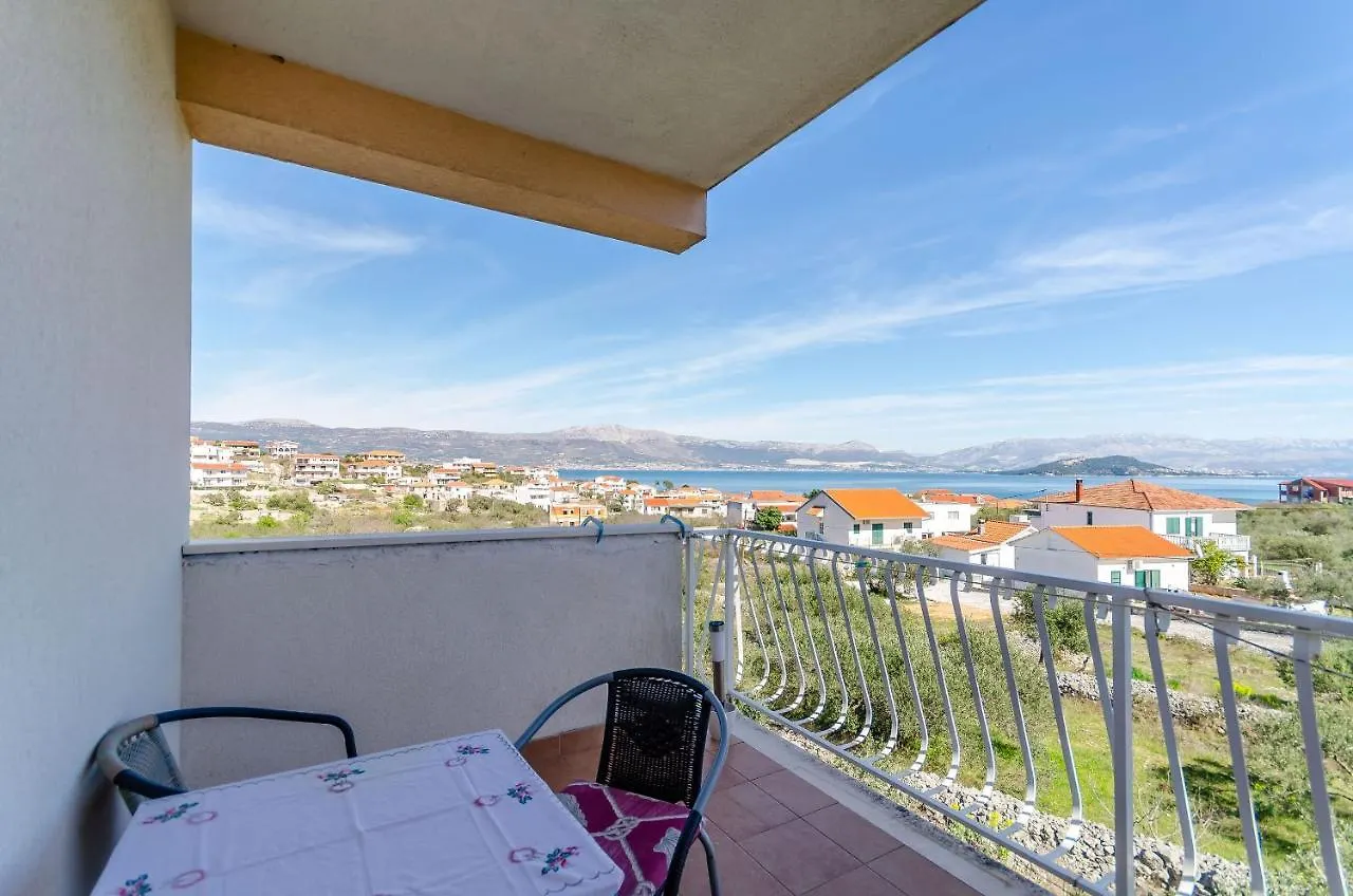 Apartments Stara Maslina Slatine Kroatien